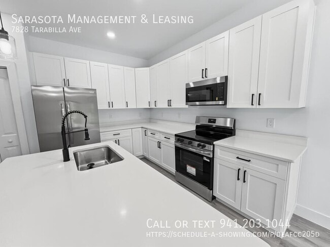 Photo - 7828 Tarabilla Ave