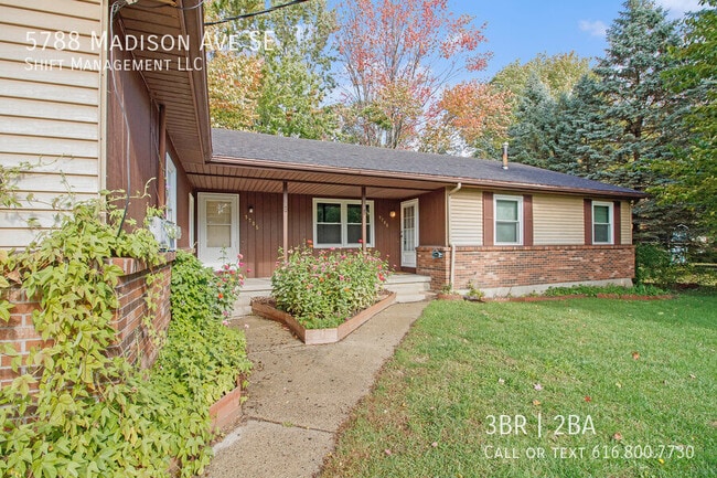 Photo - 5788 Madison Ave SE