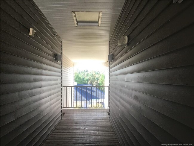 Photo - 616 Marshtree Ln