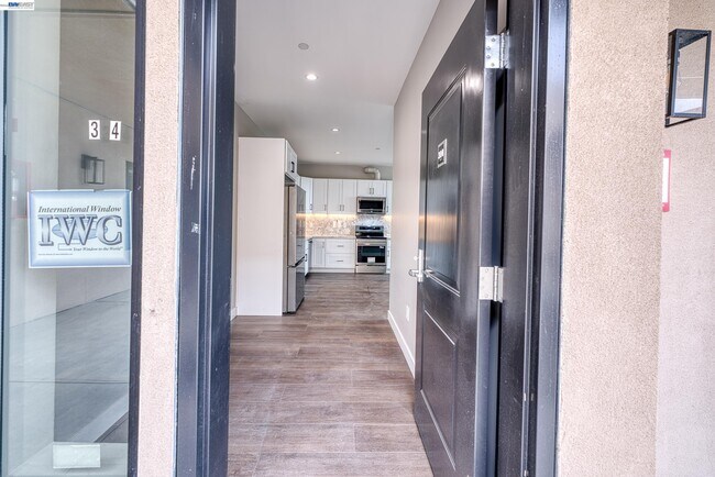 Photo - 4202 Telegraph Ave Unit 304