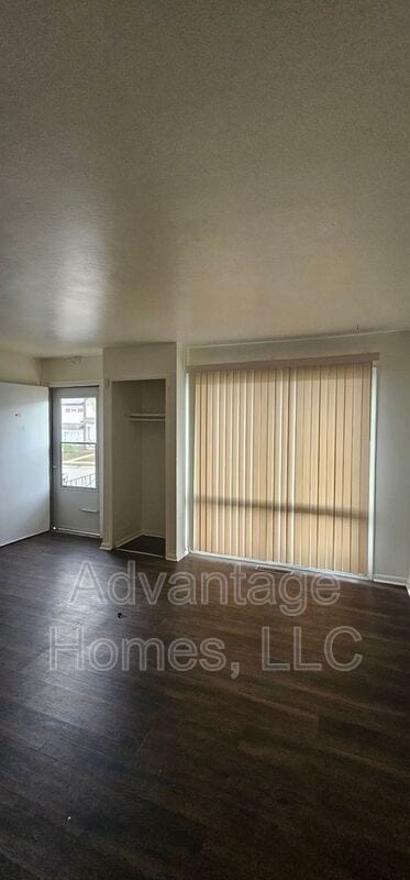 Photo - 819 N 70th St