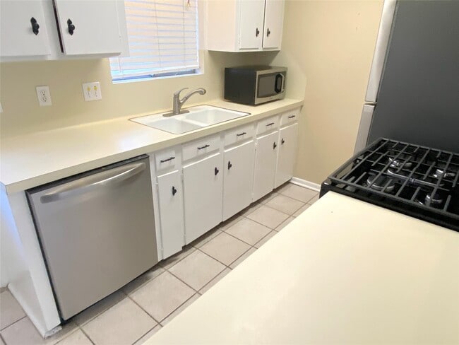 Photo - 10122 Shadow Wood Dr Unidad 11