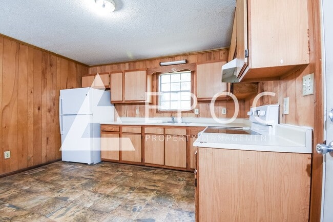 Photo - 638 S Elm St