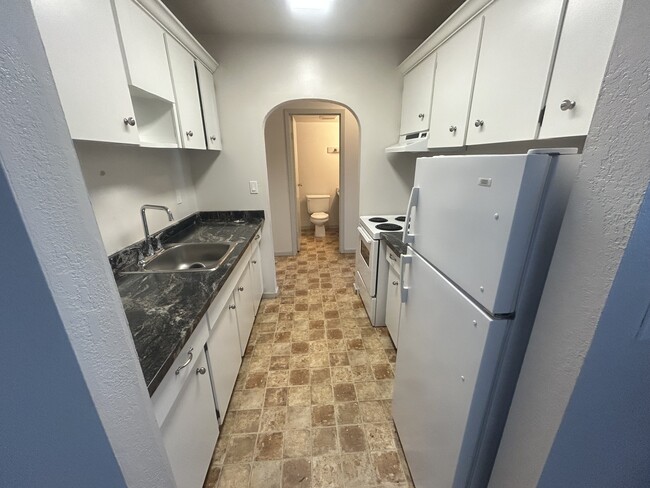 Beverly Arms Aparments