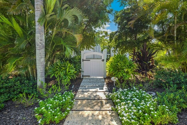 Photo - 2310 23rd St W