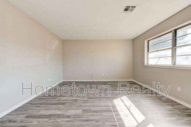 Photo - 333 NW 90th St