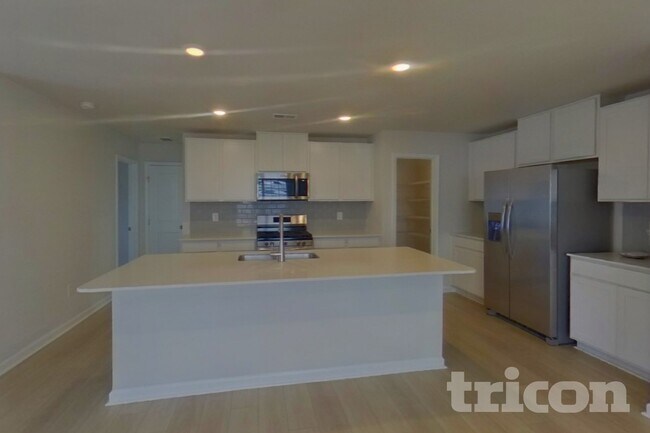 Photo - 2115 Brechin Rd