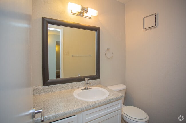 2BR, 1.5BA - 1164SF - Brilliant
