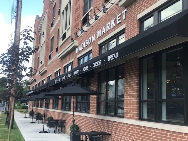 Building Front - 17 Greenwood Ave Unit Apt 303