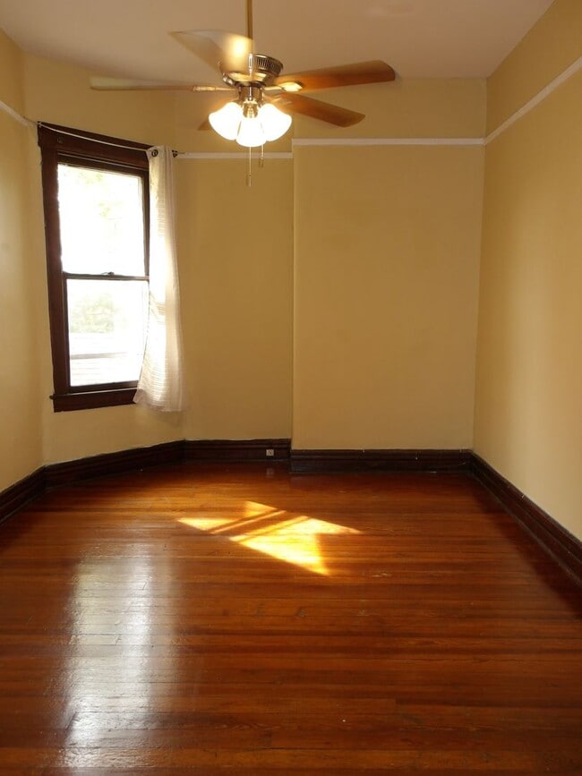 1705 Edenside Ave Unit 1705 Edenside Unit 2