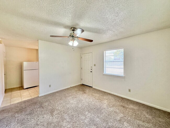 Photo - 403 E ROBERTSON (C) Unidad A