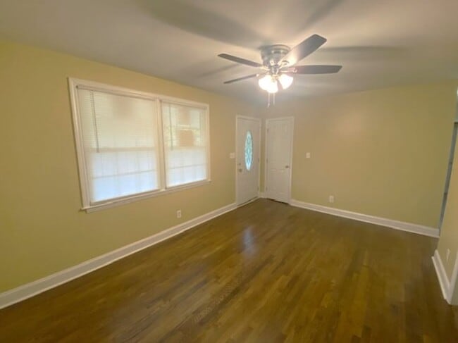 Photo - 100% Renovated! 3 Bedroom/1.5 Bathroom!
