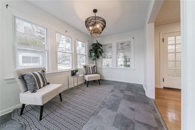 Photo - 1391 Avondale Rd
