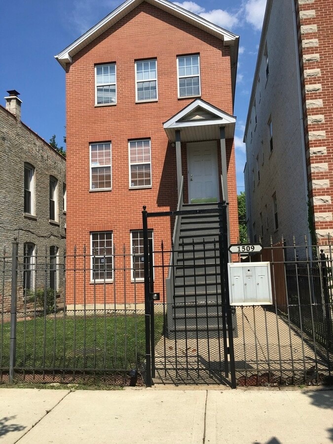 Photo - 1509 N Talman Ave Apartment Unit 1