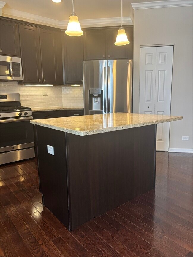 Photo - 10611 W 154th Pl