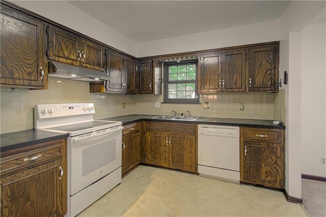 Photo - 106 Ethel Ln