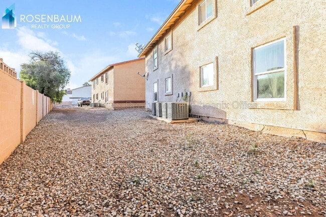 Photo - 465 W Ivyglen St Unit 112