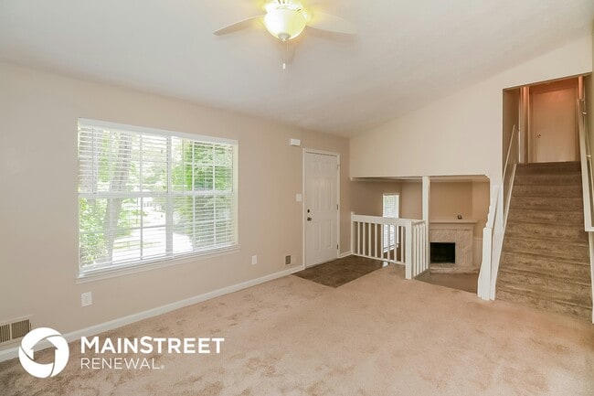 Photo - 473 Maid Marion Ln