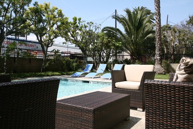 Photo - Seapointe Village