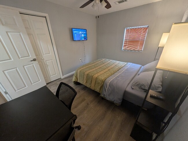 Photo - 511 Goliad St