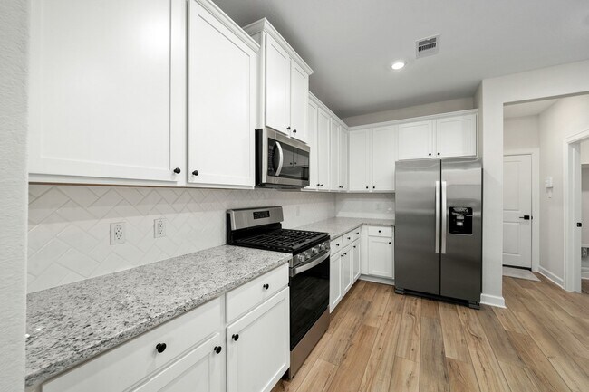 6015 Diamond Leaf Ct
