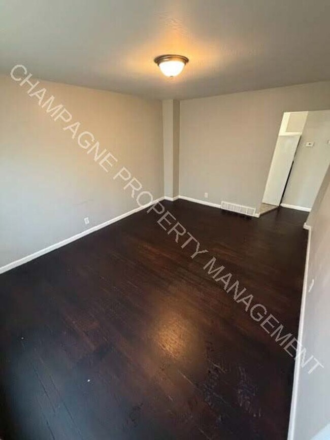 Photo - 615/617 Deweese St Unidad 615