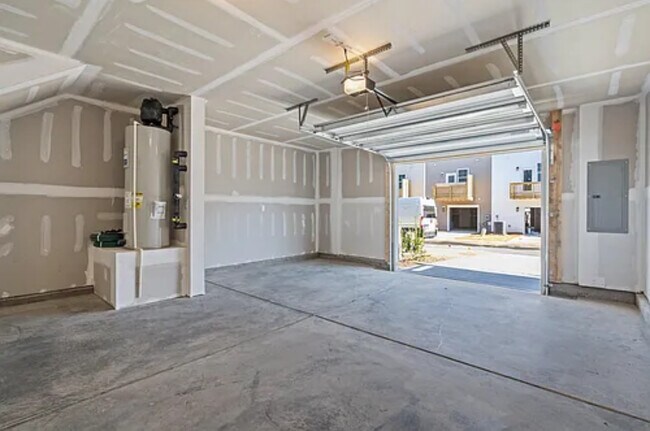 Photo - 183 Ivy Vine Wy