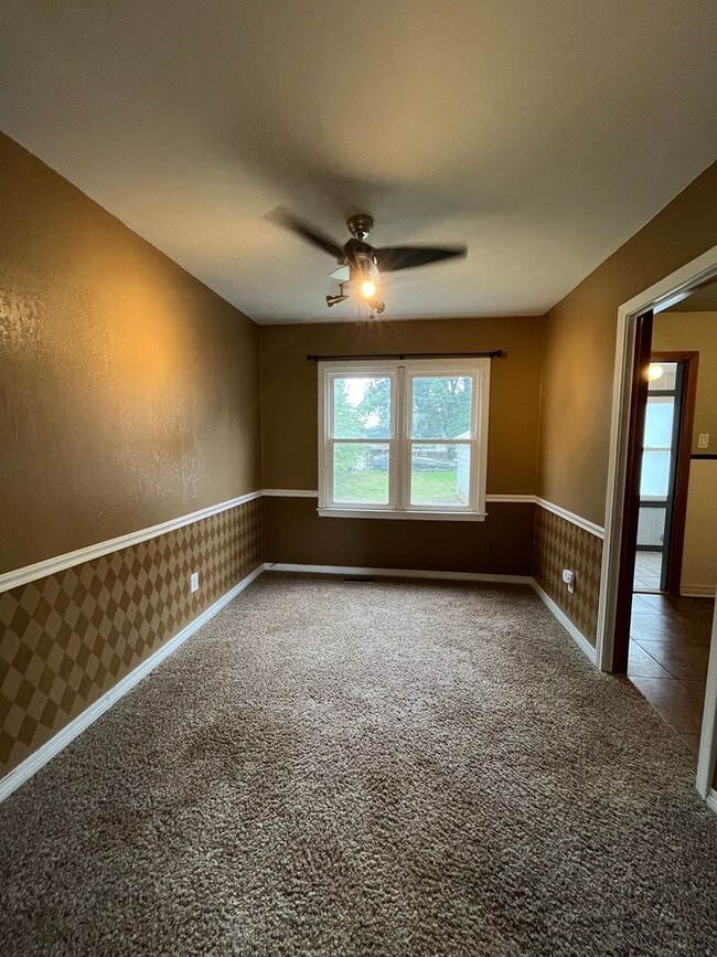 Photo - 605 W Iowa Ave