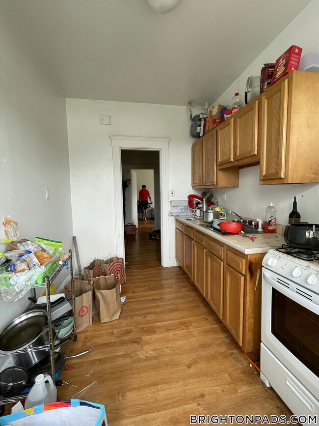 Building Photo - 1687 Commonwealth Ave Rental