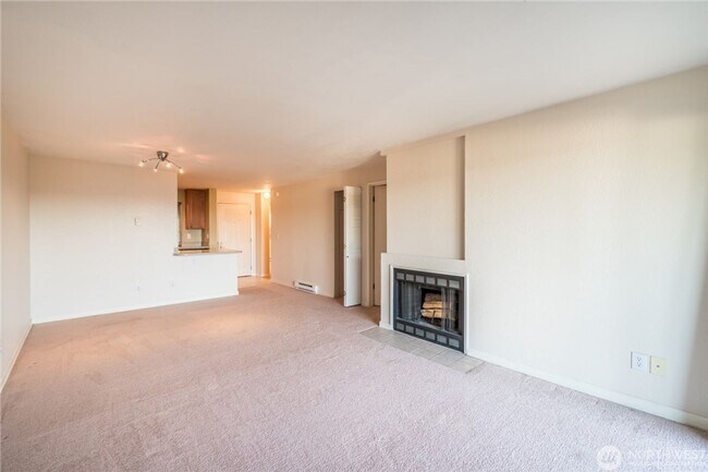 Photo - Lake Sammamish View Condo For Lease Unit 204