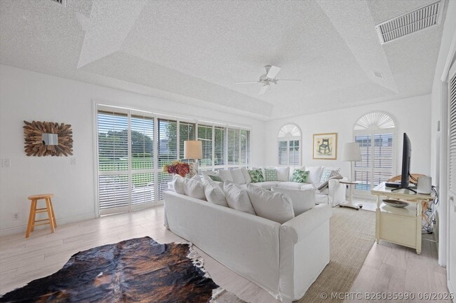 Photo - 11875 Pebblewood Dr