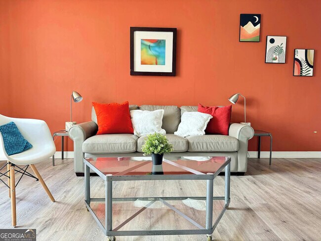 215 Piedmont Ave NE Unit 807