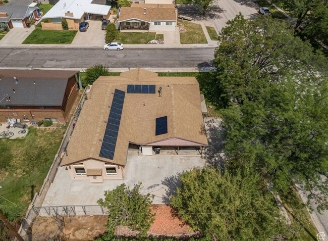 Photo - Single Family Home Close to SUU and Cedar High School