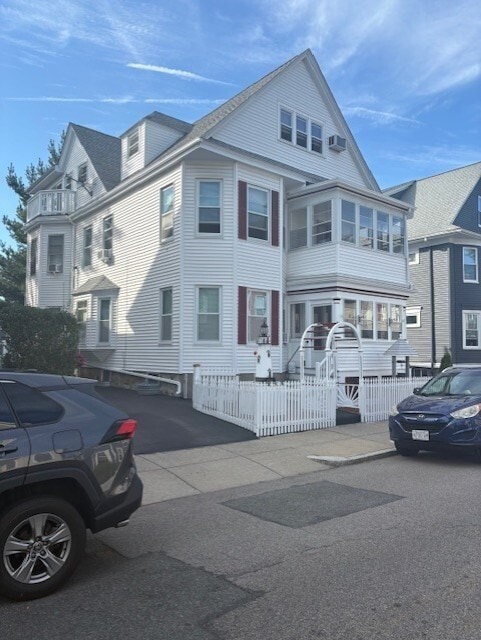 Photo - 30 Saxton St Apartment Unit 3