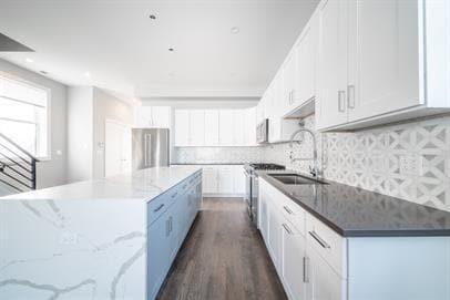 Photo - 556 W 18th St Unit 3