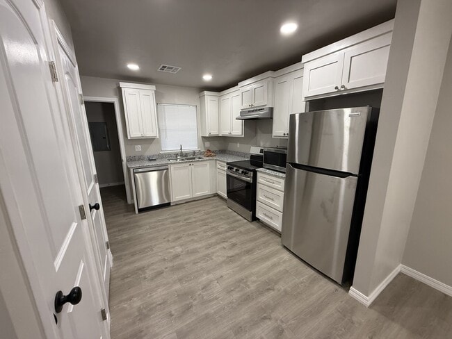 Photo - 220 N Johnston Ave