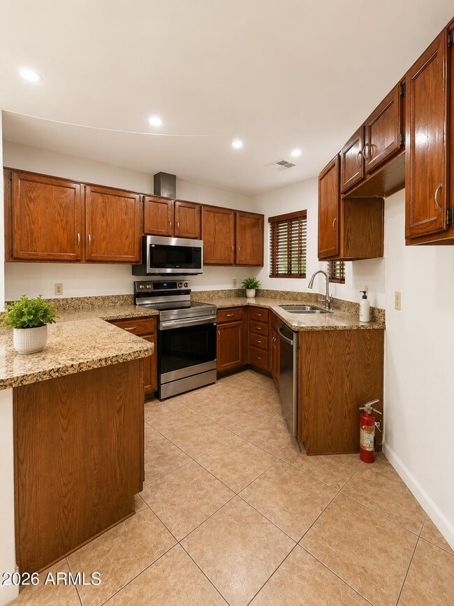 Photo - 11140 N 82nd Ln