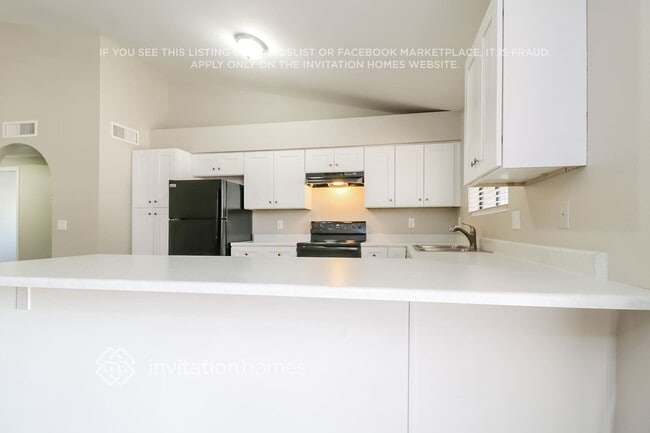 Photo - 8010 W Sierra Vista Dr