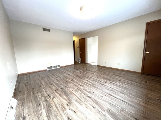 Photo - 3 Bedroom/1.5 Bath - Single Family Home with GARAGE!