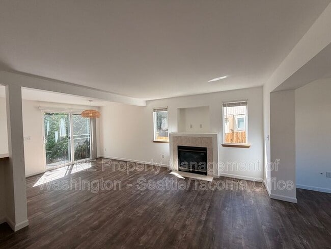 Photo - 804 28th Ave SE