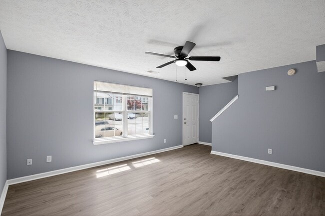 Photo - 3 Bedroom Townhouse King George