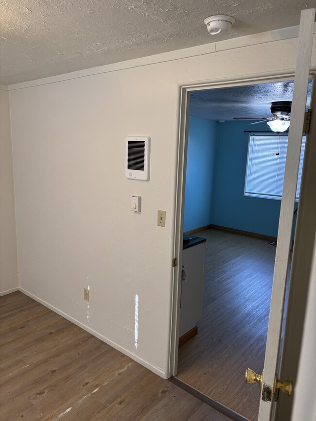 Bedroom/livingroom - 1819 Carroll St Unit 1