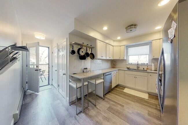 Photo - 2 Boulevard Unit 2