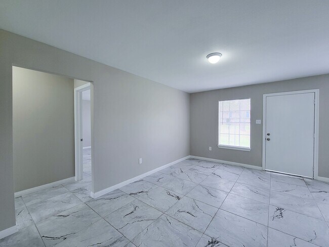 Photo - 3206 Lobit Dr