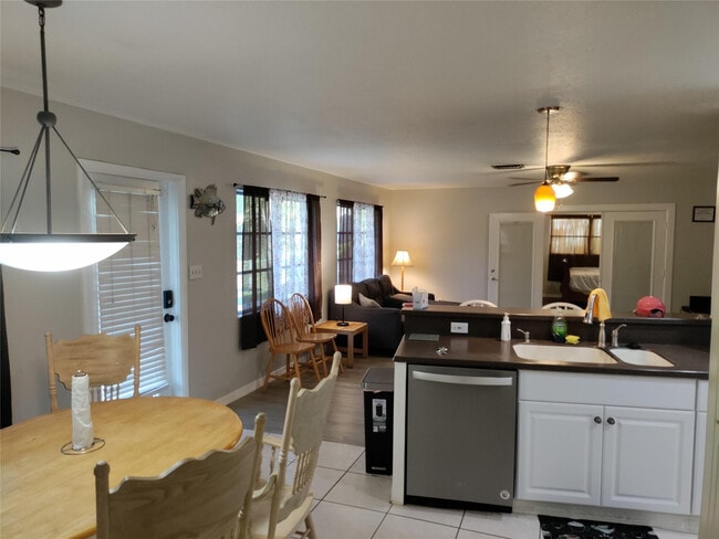 Photo - 77 Cardinal Dr