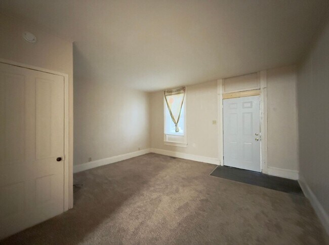 Photo - KEE - 909-911 N 10th Unit 911 - Apt 2