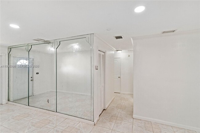 Photo - 17200 NW 51st Pl Unidad A