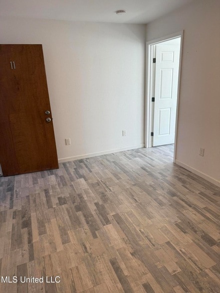 Photo - 212 E 2nd St