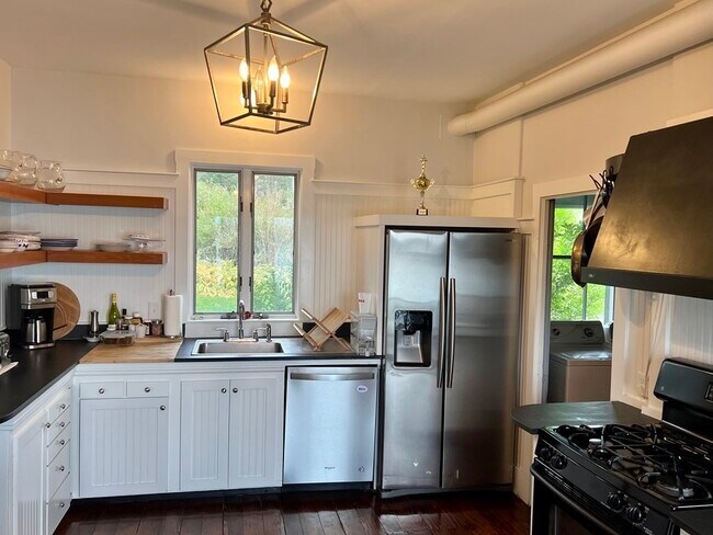 Photo - 55 Whiton Ave