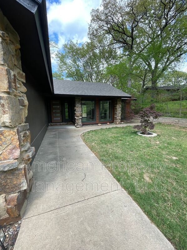 Photo - 3711 E 108th St